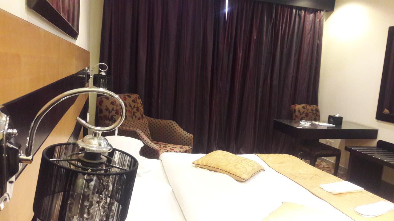 Rose Garden Hotel Rijad Zewnętrze zdjęcie