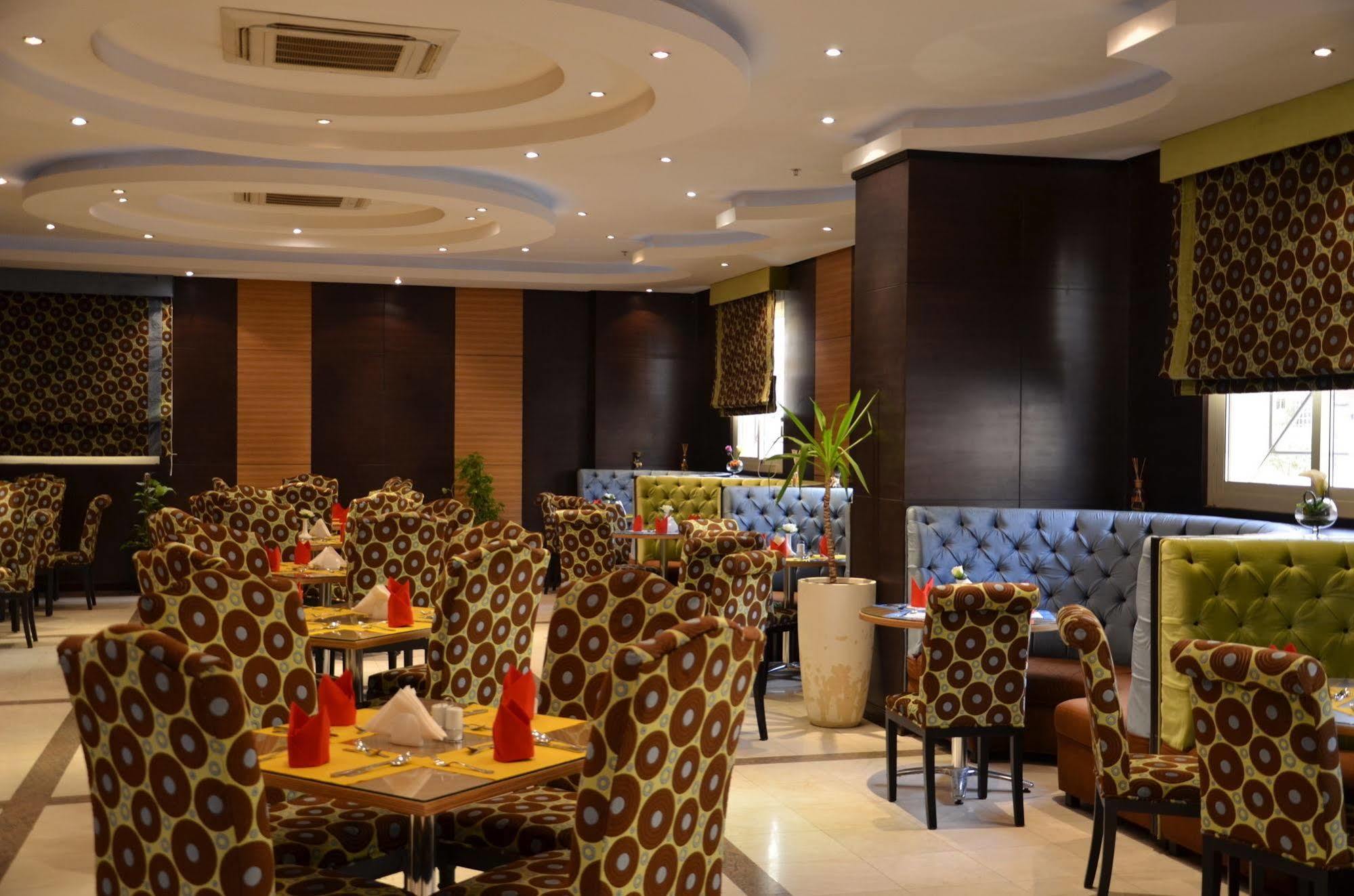 Rose Garden Hotel Rijad Restauracja zdjęcie